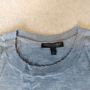 Banana Republic 100% Merino Wool Sweater - sz L